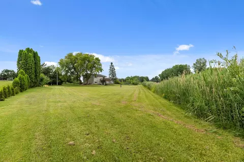 Exterior - n2749 Evergreen Lane, Appleton, WI 54913 photo 5 of 9