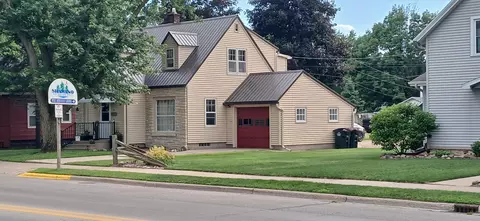 817 S Main St, Shawano, WI 54166