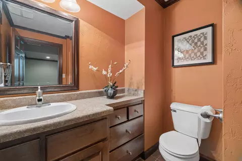 Bath - 4226 E Appleseed Dr, Appleton, WI 54913 photo 6 of 6