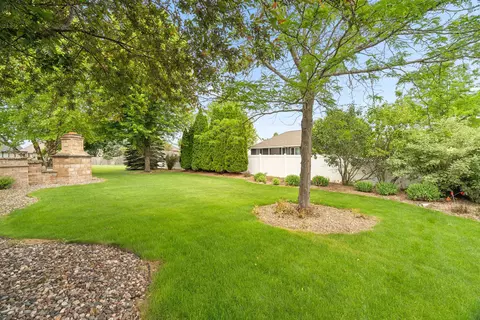 Exterior - 4226 E Appleseed Dr, Appleton, WI 54913 photo 6 of 6