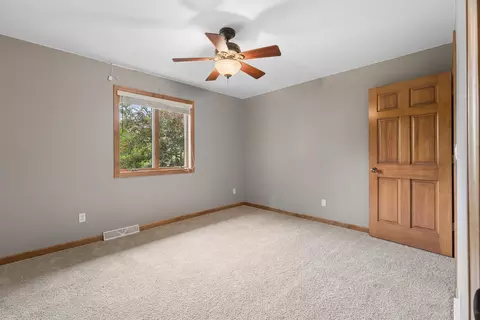 Bedroom - 4226 E Appleseed Dr, Appleton, WI 54913 photo 4 of 8