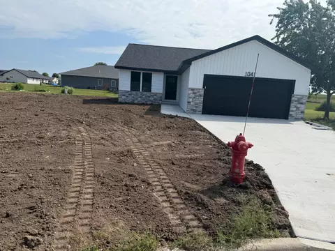 1041 Maple Vista Ct, Seymour, WI 54165