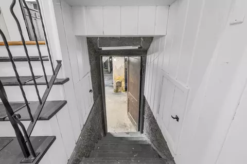 Entry Way - 1513 28th Ave, Menominee, MI 49858 photo 2 of 2