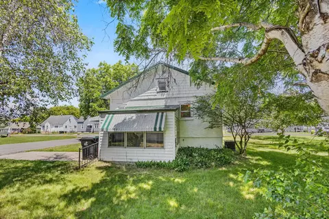 Exterior - 1513 28th Ave, Menominee, MI 49858 photo 7 of 8