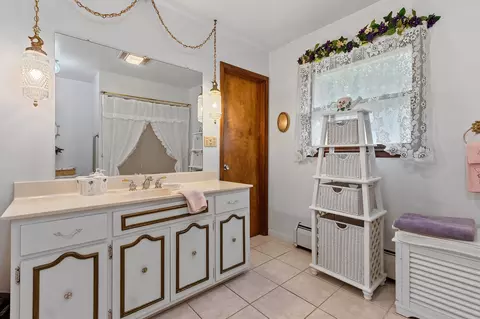 Bath - w8528 Kuchta Road, Crivitz, WI 54114 photo 5 of 5
