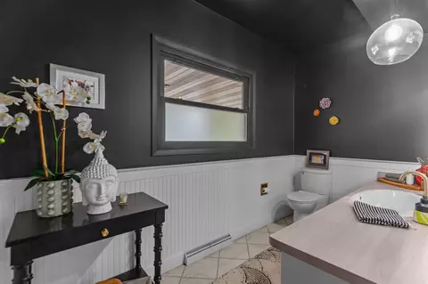 Bath - 3616 E Lexington Dr, Appleton, WI 54915 photo 2 of 7