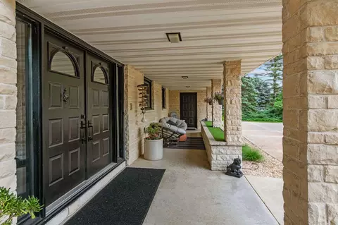 Exterior - 3616 E Lexington Dr, Appleton, WI 54915 photo 14 of 17