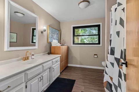 Bath - 3616 E Lexington Dr, Appleton, WI 54915 photo 5 of 7