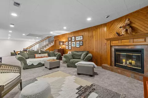 Living - 3616 E Lexington Dr, Appleton, WI 54915 photo 4 of 5