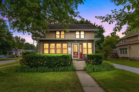 1863 Doty St, Oshkosh, WI 54902