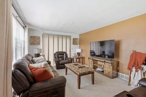 Living - 2605 W Big Bend Dr, Appleton, WI 54914 photo 4 of 5