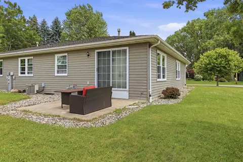 Exterior - 2605 W Big Bend Dr, Appleton, WI 54914 photo 4 of 4