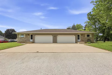 2605 W Big Bend Dr, Appleton, WI 54914