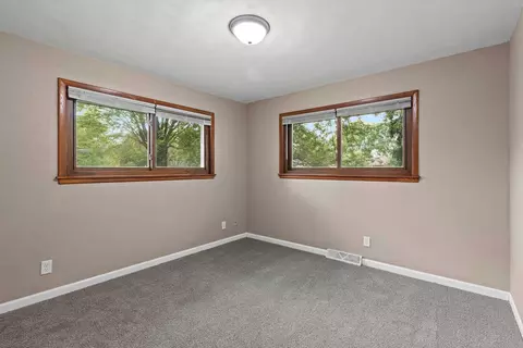 Bedroom - 1502 S Van Dyke Rd, Appleton, WI 54914 photo 3 of 7