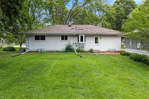 Exterior - 1502 S Van Dyke Rd, Appleton, WI 54914 photo 6 of 12