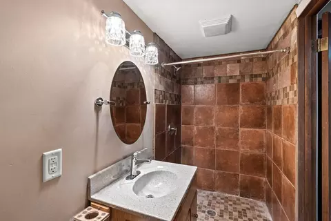 Bath - 1502 S Van Dyke Rd, Appleton, WI 54914 photo 2 of 2