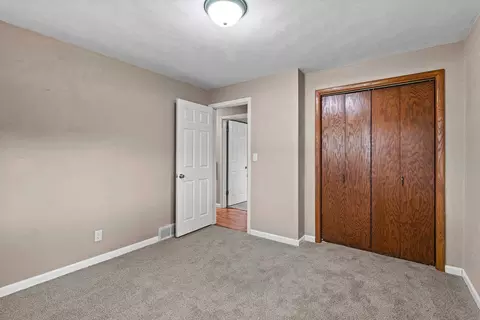 Bedroom - 1502 S Van Dyke Rd, Appleton, WI 54914 photo 4 of 7