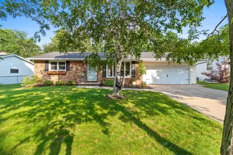 1013 Crawford St, Green Bay, WI 54304