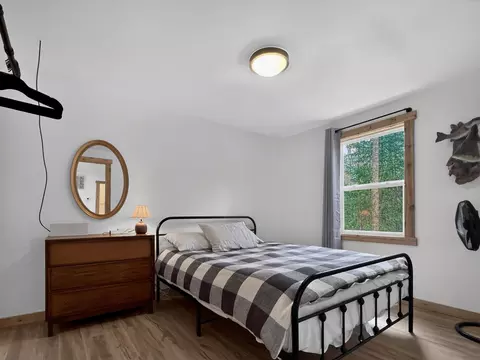 Bedroom - n11415 East Shore Road, Pearson, WI 54462 photo 3 of 4