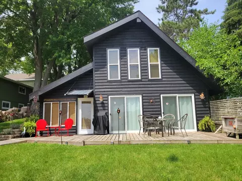 n5240 Wildcat Road, Iron Ridge, WI 53035