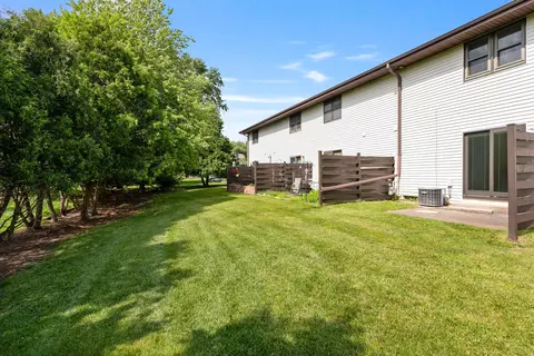 Exterior - 625 S Olson Ave #D, Appleton, WI 54914 photo 3 of 4