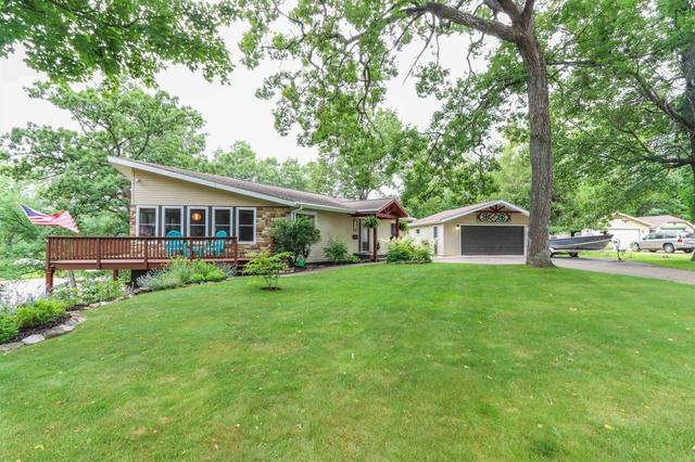 918 S Main St, Waupaca, WI 54981