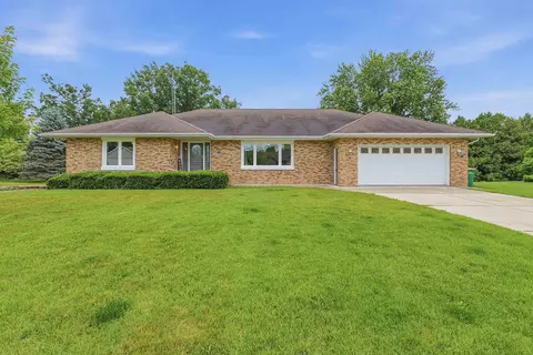 1041 Willow St, Lomira, WI 53048