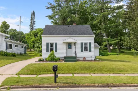 Exterior - 190 Division St, Iola, WI 54945 photo 14 of 15