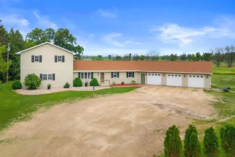 9670 State Road 21, Berlin, WI 54923