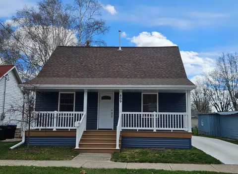 809 Quincy St, Sturgeon Bay, WI 54235