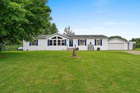 4562 Elm Lawn Rd, Oconto Falls, WI 54154