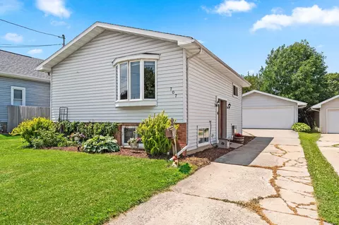 707 N Sawyer St, Oshkosh, WI 54902
