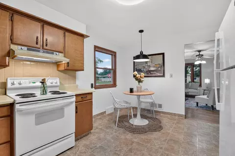 Kitchen - 926 E Byrd St, Appleton, WI 54911 photo 5 of 6