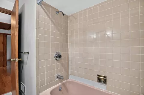 Bath - 926 E Byrd St, Appleton, WI 54911 photo 2 of 3