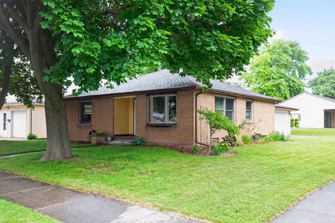 926 E Byrd St, Appleton, WI 54911