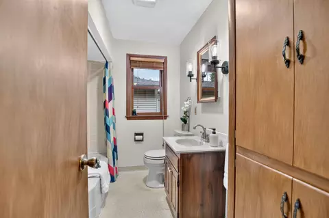 Bath - 926 E Byrd St, Appleton, WI 54911 photo 1 of 3