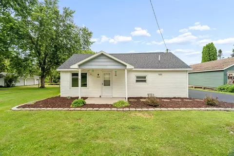 4533 Grandview Rd, Larsen, WI 54947