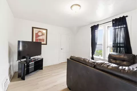 Living - 1010 N Division St, Appleton, WI 54911 photo 1 of 3