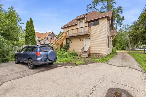 Exterior - 1010 N Division St, Appleton, WI 54911 photo 2 of 3