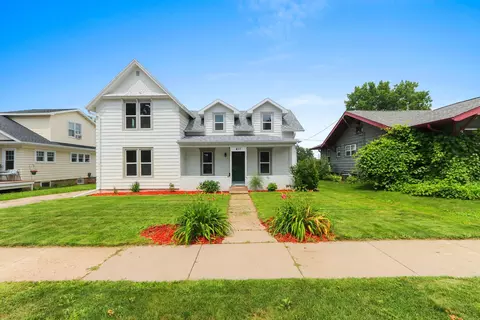 417 W Beacon Ave, New London, WI 54961