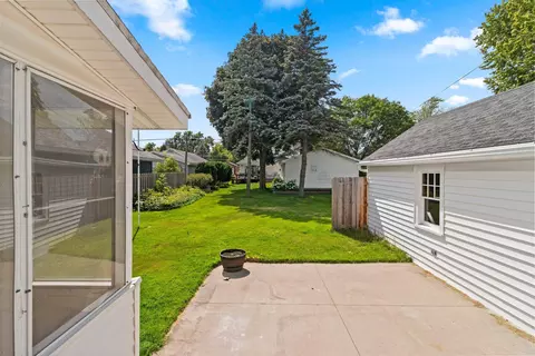 Exterior - 1727 N Clark St, Appleton, WI 54911 photo 5 of 13