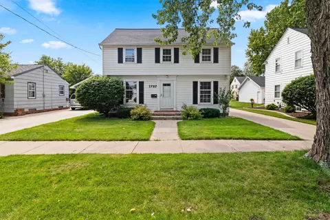 Exterior - 1727 N Clark St, Appleton, WI 54911 photo 2 of 13