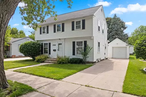 Exterior - 1727 N Clark St, Appleton, WI 54911 photo 4 of 13