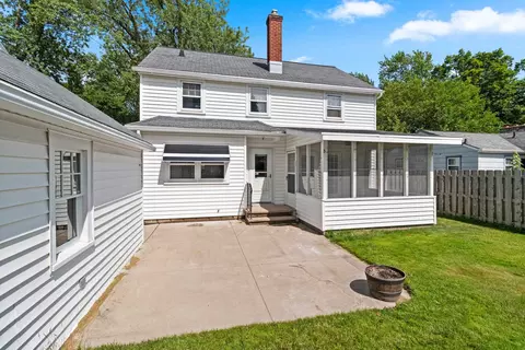 Exterior - 1727 N Clark St, Appleton, WI 54911 photo 9 of 13