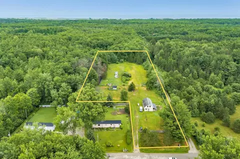 5506 Pine Ave, Oconto, WI 54153