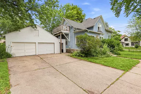 Exterior - 1103 N Division St, Appleton, WI 54911 photo 5 of 5