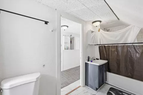 Bath - 1103 N Division St, Appleton, WI 54911 photo 2 of 2