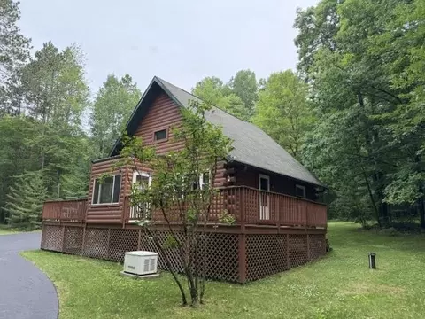 w5904 Steffens Lane, Pembine, WI 54156