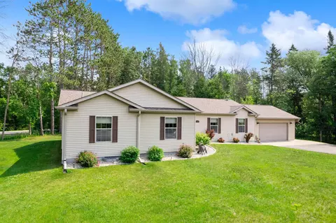180 Chicago Ct, Peshtigo, WI 54157