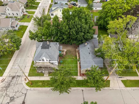 View/Area - 318 W Brewster St, Appleton, WI 54911 photo 2 of 10